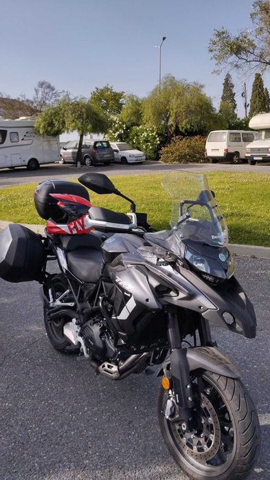 Benelli TRK 502 com extras