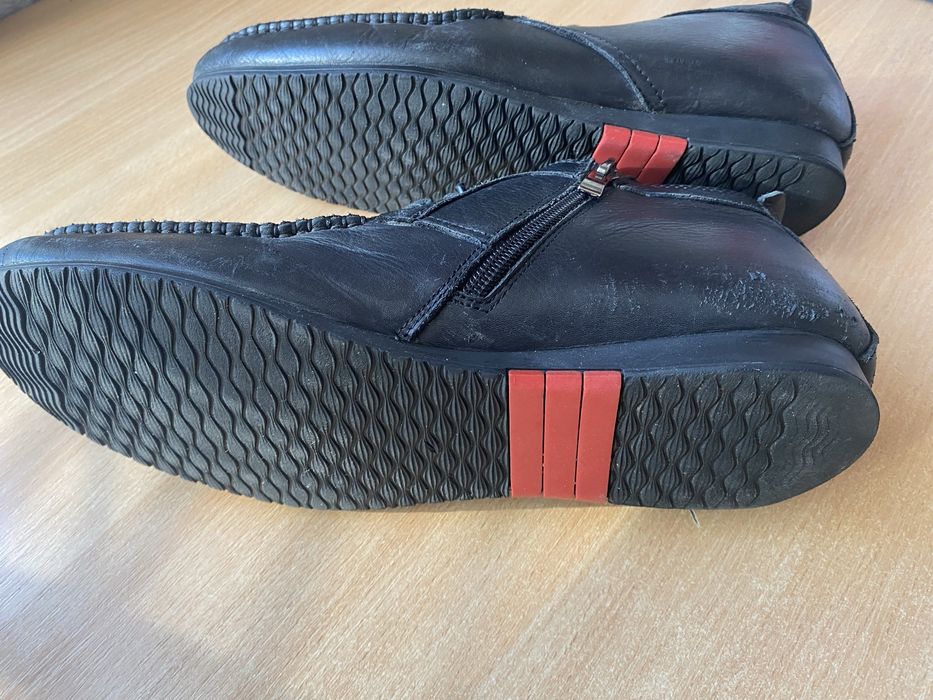 Черевики для хлопчика підлітка