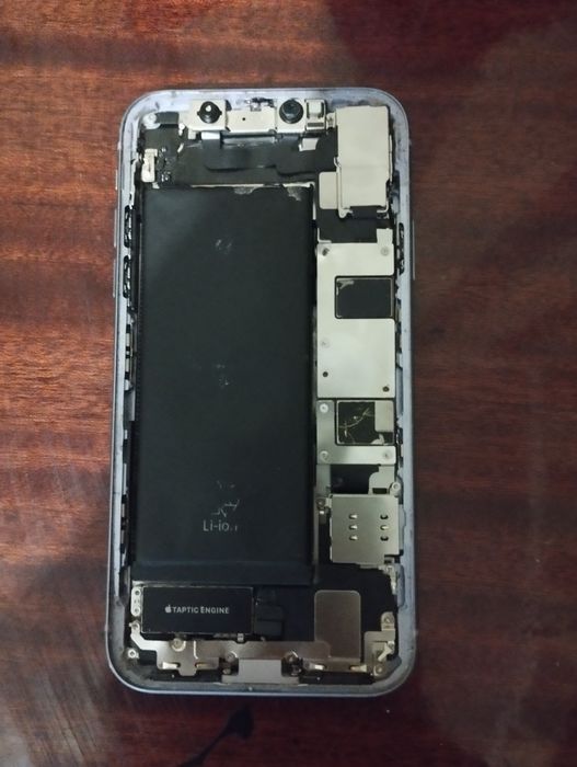 Продам  айфон 11 читай в описании