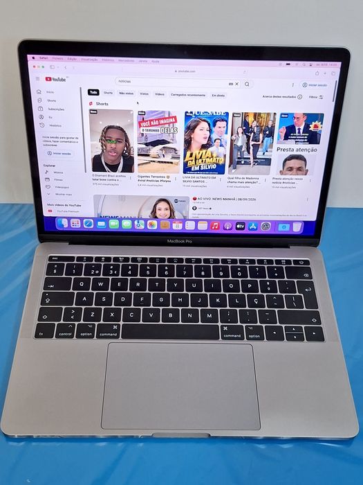 MacBook Pro Ecrã Retina 13,3" | Intel Core i5 | 8 Gigas de Memória RAM | Disco SSD PCIe | Gráfica Iris Plus Graphics 1536 MB | Mac OS Monterey | NOVO