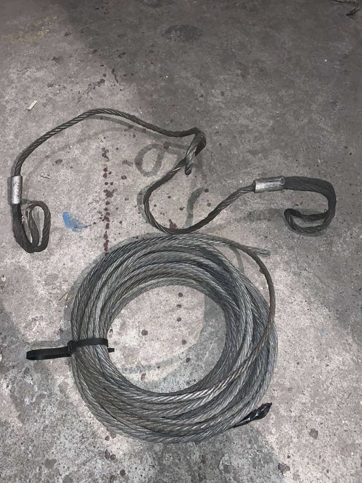 Mocna lina stalowa ocynkowana – 17,2 m, średnica ok. 8 mm