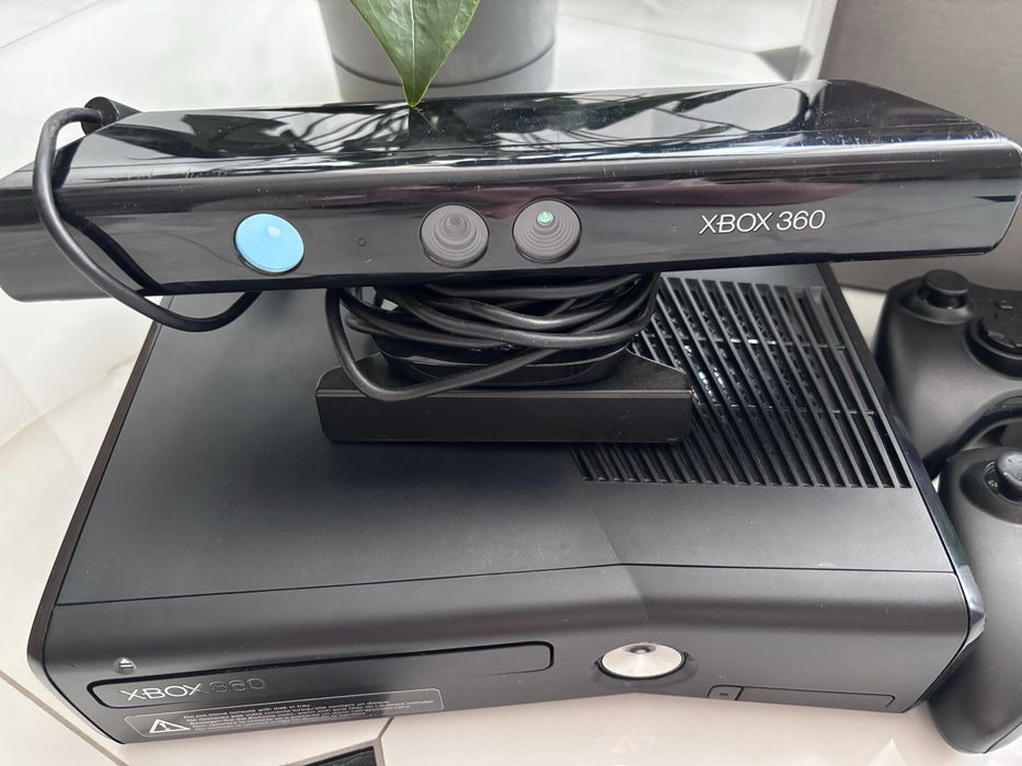 Інрова консоль X box 360
