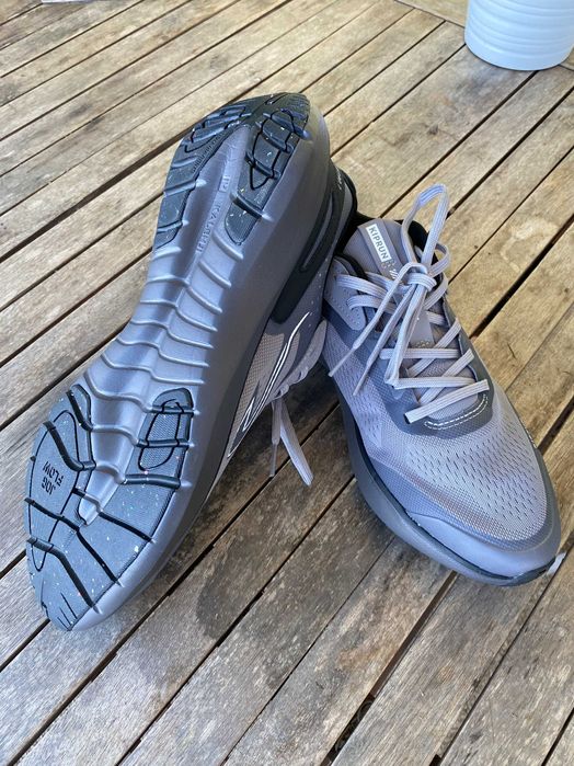 Ténis Kiprun Jogflow 190.1 (Tam. 44) - Como Novos!