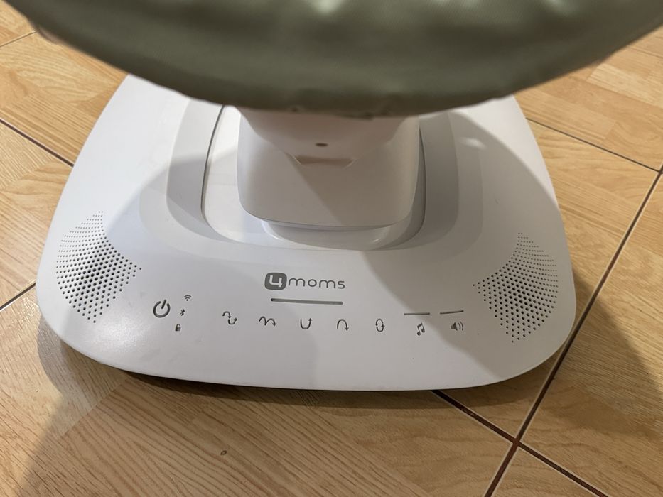 Крісло-гойдалка / заколисуючий центр 4moms MamaRoo 5.0