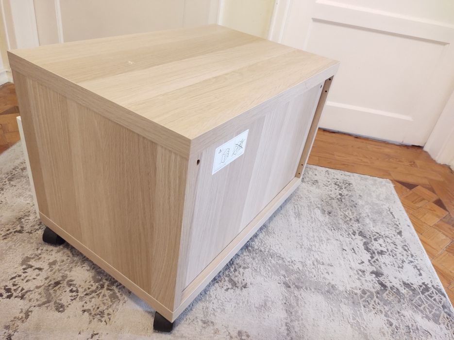 Móvel apoio besta Ikea