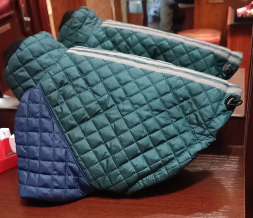 Продам новый комбинезон для собак