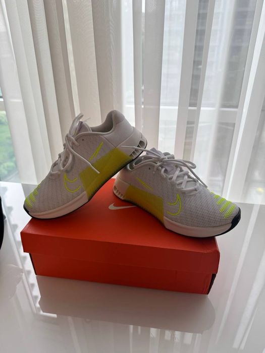Кросівки жіночі Nike Metcon 9 White Нові кросівки найк