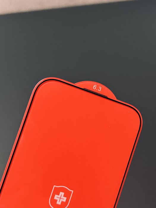 Оригінальне захисне скло +NEU Chatel iPhone 16Pro /  17Pro / 17