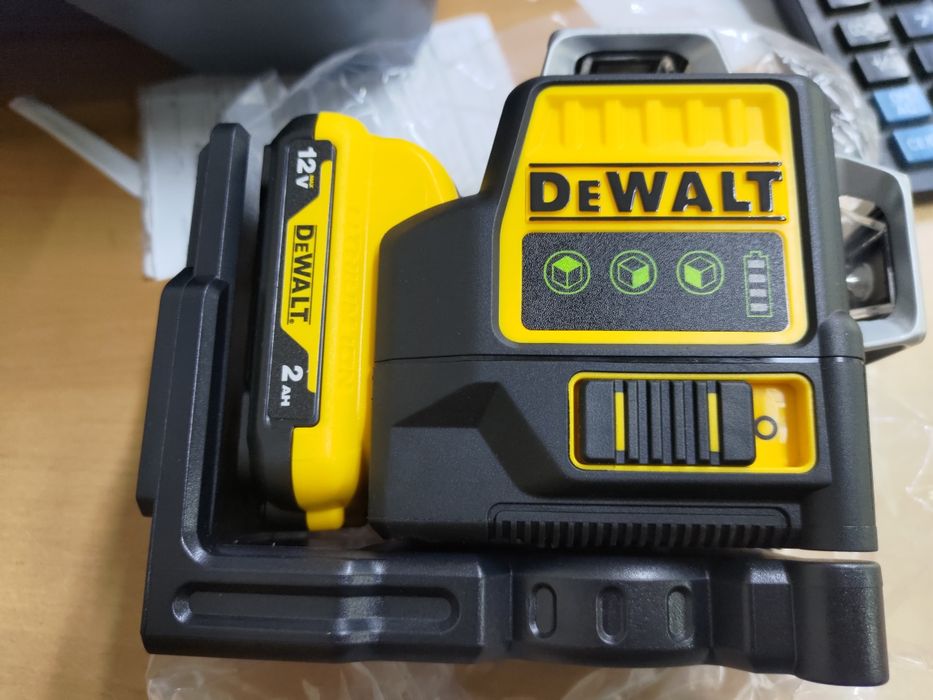 Лазерный уровень 360º DEWALT DW089LG в чохлі
