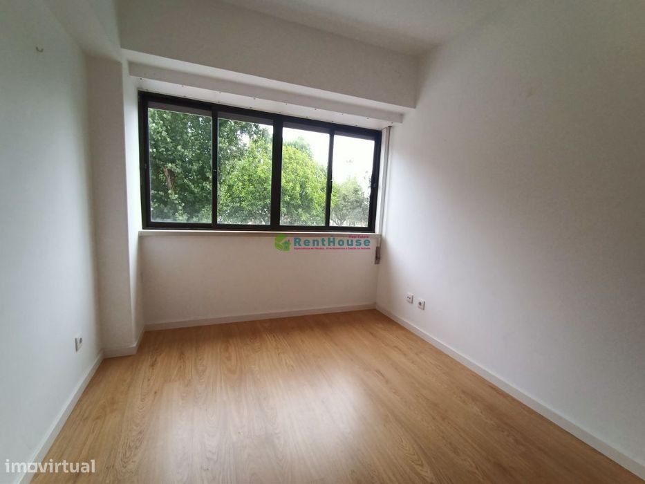 Apartamento  T1+1 Remodelado Central