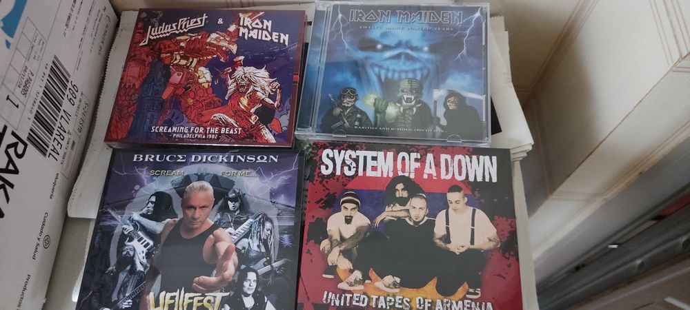 CDs e DVDs de Metal, Rock, Indie, Alternativo + Filmes em DVD