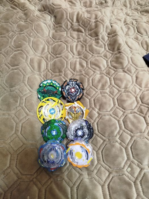 Оригінальні Бейблейди такара томі/хасбро