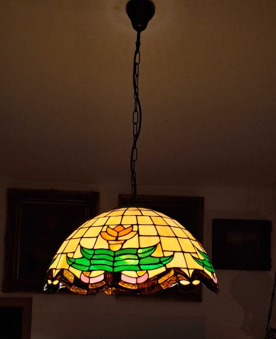 Żyrandol witrażowy w stylu Tiffany lampa sufitowa