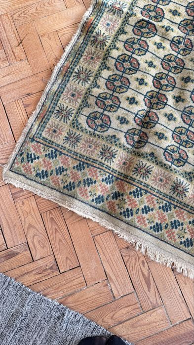 Tapetes arraiolos e persa