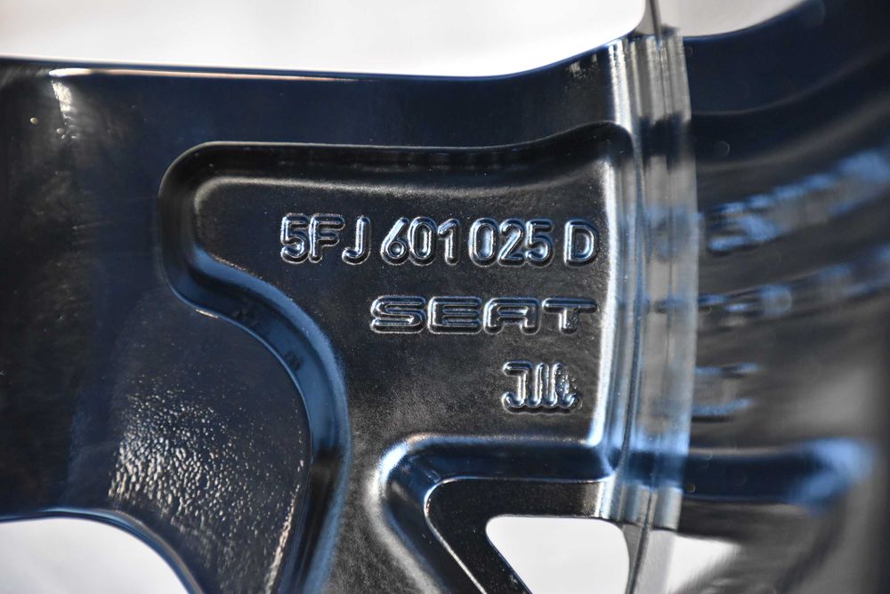 Nowe koła zimowe OEM SEAT Cupra FORMENTOR ATECA 19" Michelin dot2025