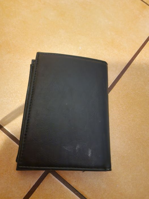 Męski skórzany portfel