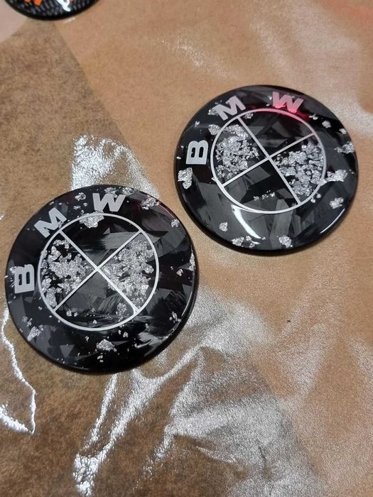 Símbolos BMW Carbono (Capô, Mala, Jantes, Volante) 100% Personalizável