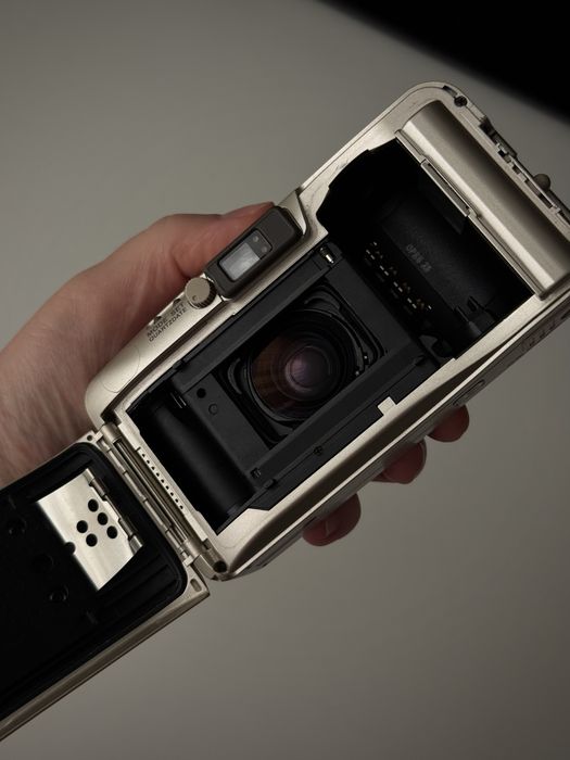 Плівковий фотоапарат Olympus mju Zoom 105 Weatherproof 38-105mm Japan