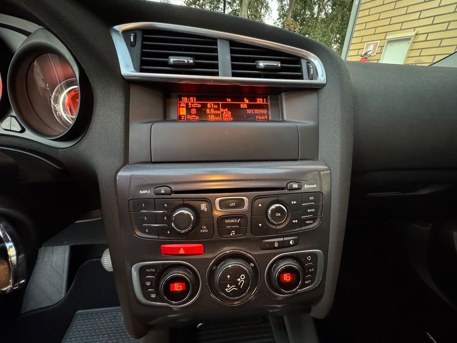 Citroën C4 1.6 HDI - CMP 6 - Exclusive — photo 5