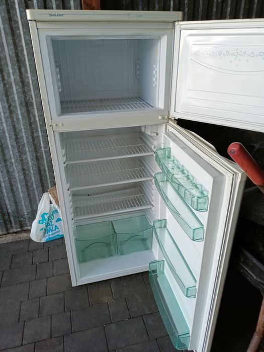 Lodówka Polar cz250