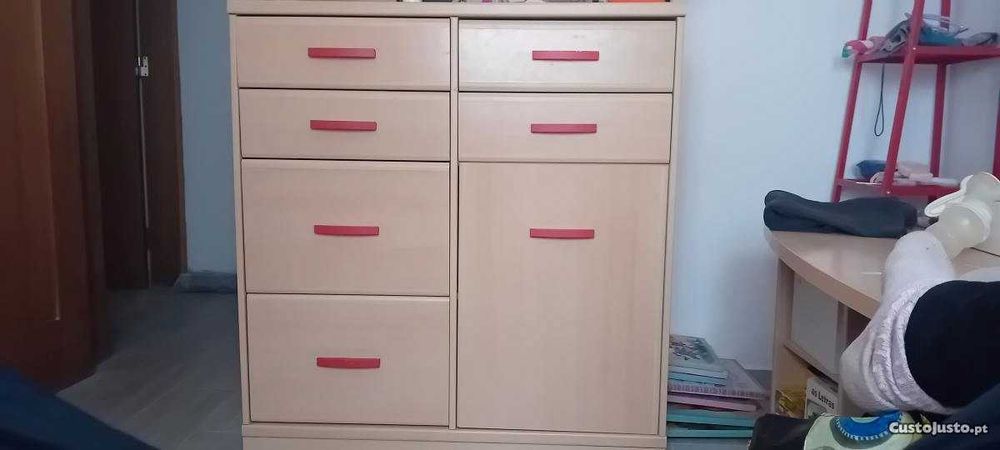 Conjunto de Móveis de Quarto de Bebé Berço/Cama + Cômoda com Gavetas