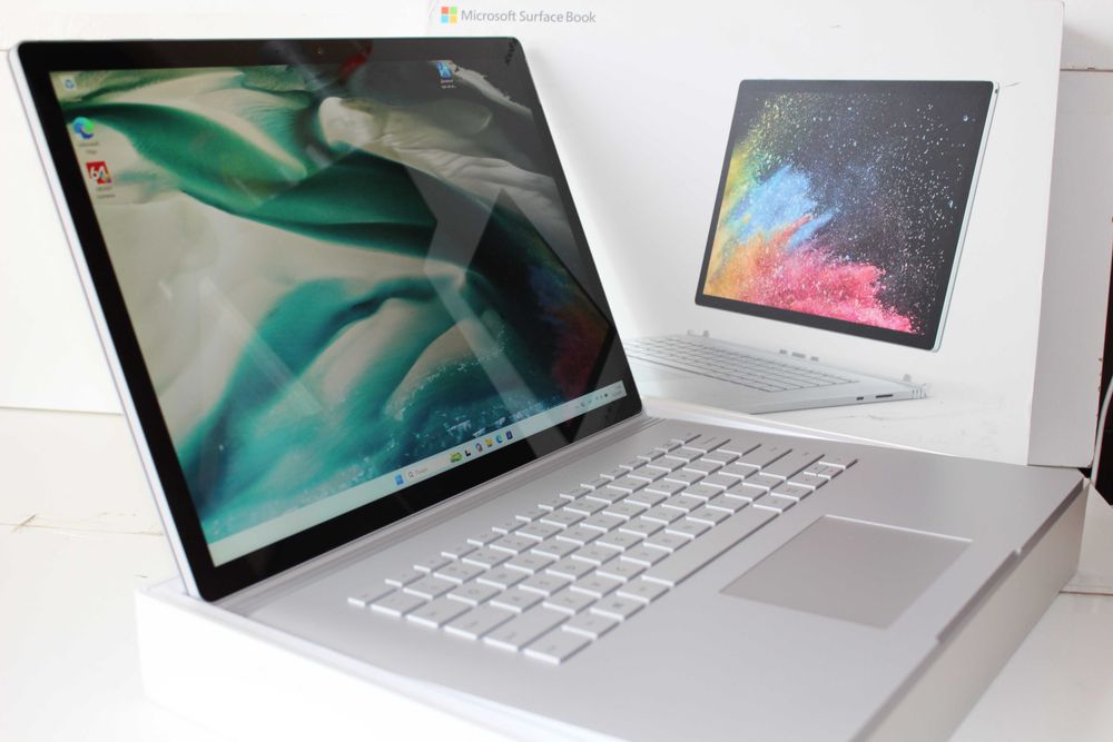 Microsoft Surface Book 2 15" i7-8650 512GB/16GB/NVIDIA GTX 1060/6Gb