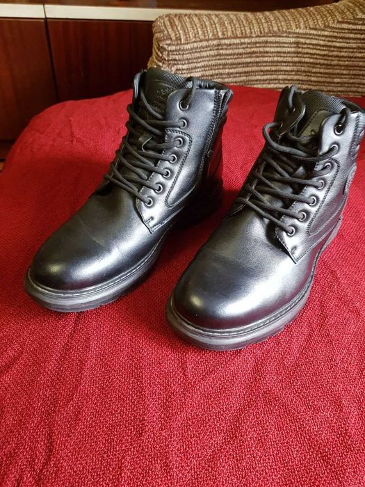 продам ботинки мужские