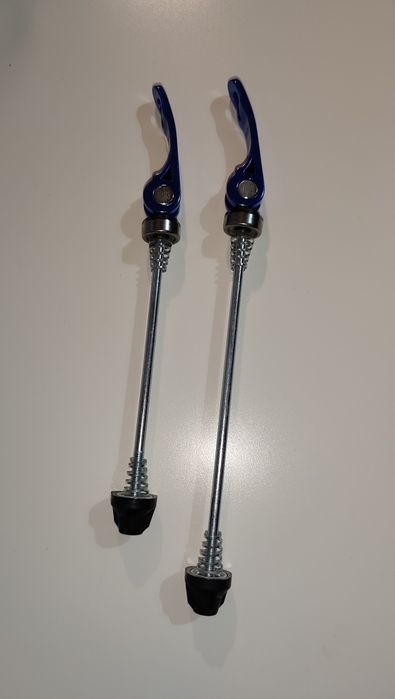 Apertos rápidos para roda de bicicleta