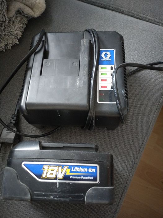 Ładowarka i akumulator 18 V GRACO