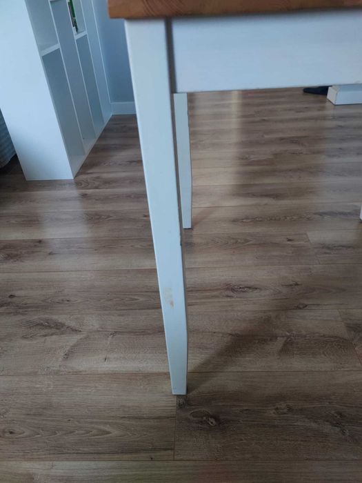 Stół drewniany Lerhamn (IKEA)