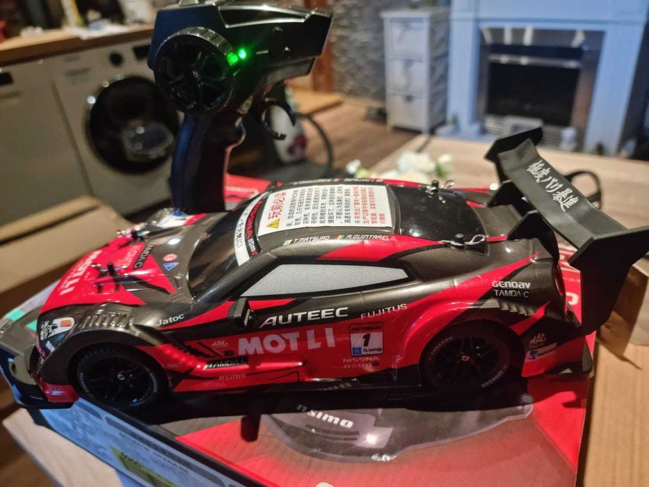 Samochód zdalnie sterowany Nissan GTR  4X4