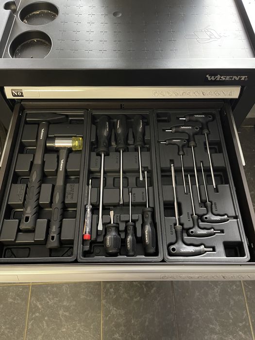 Wózek narzędziowy wisent jak nowy komplet