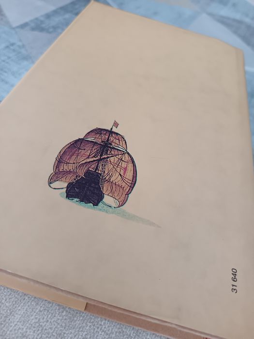 Livro "Além do Maar" de Miguel Medina