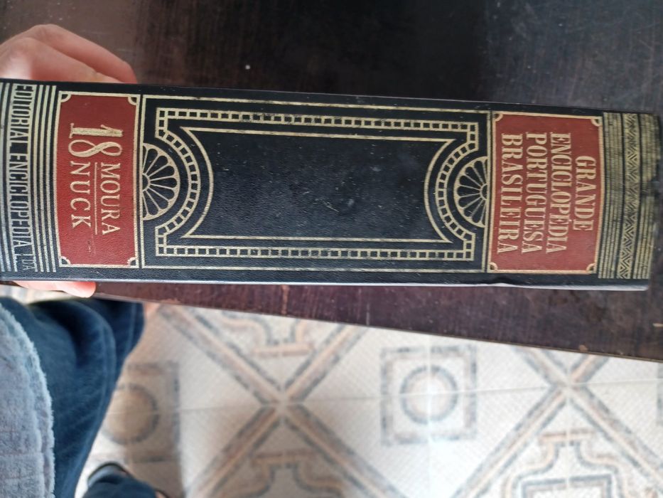 Coleção “Grande Enciclopédia Portuguesa e Brasileira”