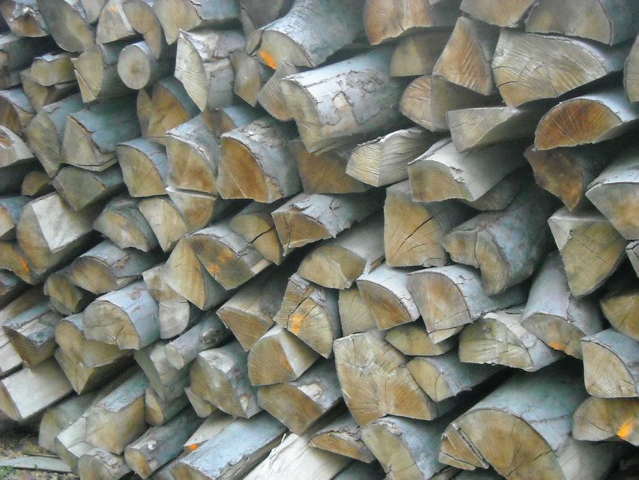 Drewno kominkowe sezonowane 2 -lata Suche Buk Dąb Brzoza Akacja Sosna