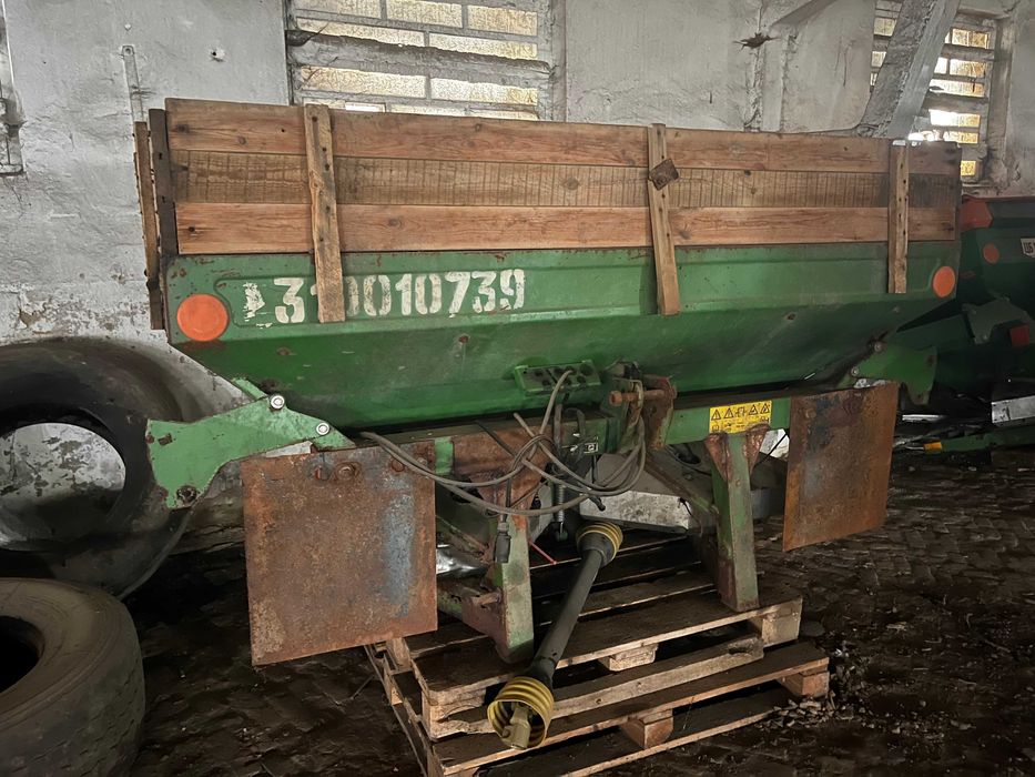Розкидачі мінеральних добрив Amazone ZAM‑1800, 2013