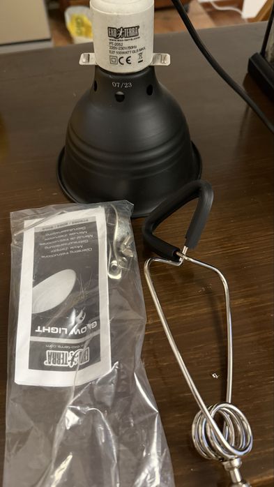 Терраріум Exo Terra 30x30, лампа, мат, теплий камінь та інше.