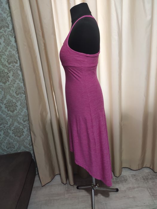 Рожева жіноча сукня