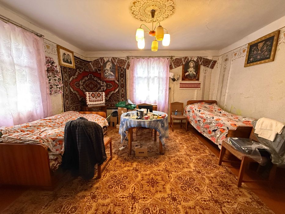 Продається дерев'яний будинок в с. Любинці, вул. Шевченка.