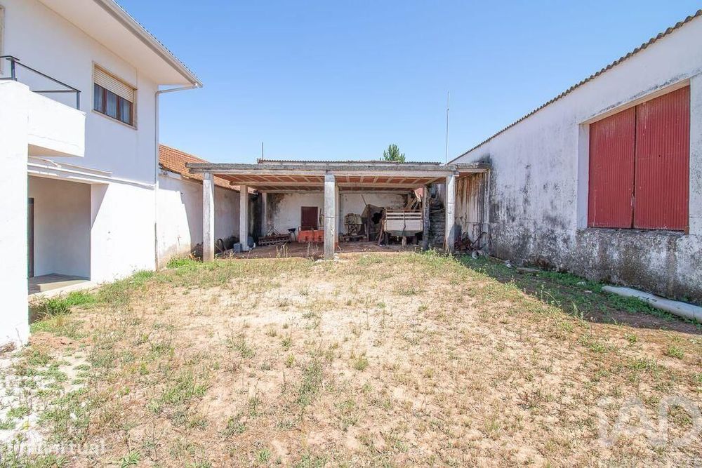 Casa / Villa T3 em Lamas e Cercal de 430 m2