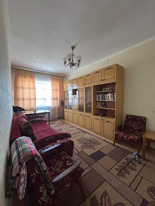 Продається 2-кімнатна квартира з видом на сквер Юність!