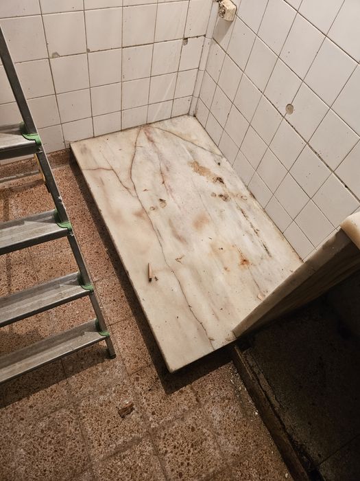 Pedra mármore e lavatório