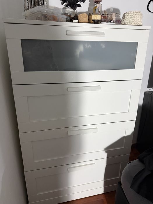 Comoda branca ikea