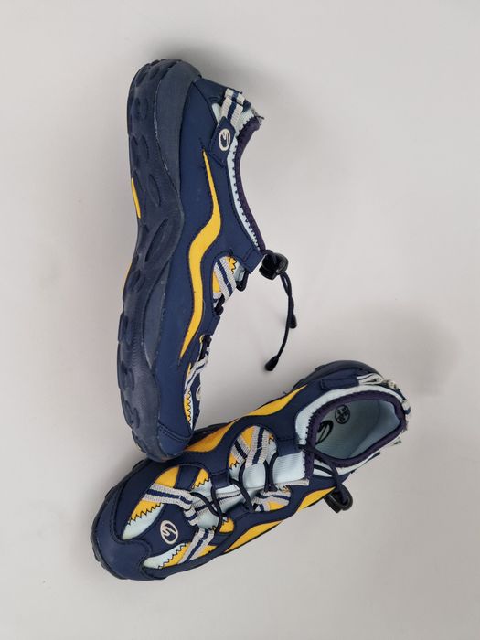 Sapatos ténis de água