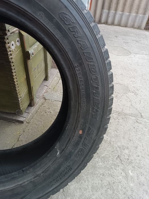 Продам резину Dunlop grand trek sj 6 225*65*R18, 103Q