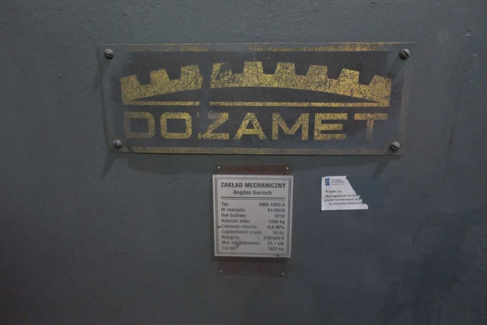 Oczyszczarka śrutowa DOZAMET OWD-1000A