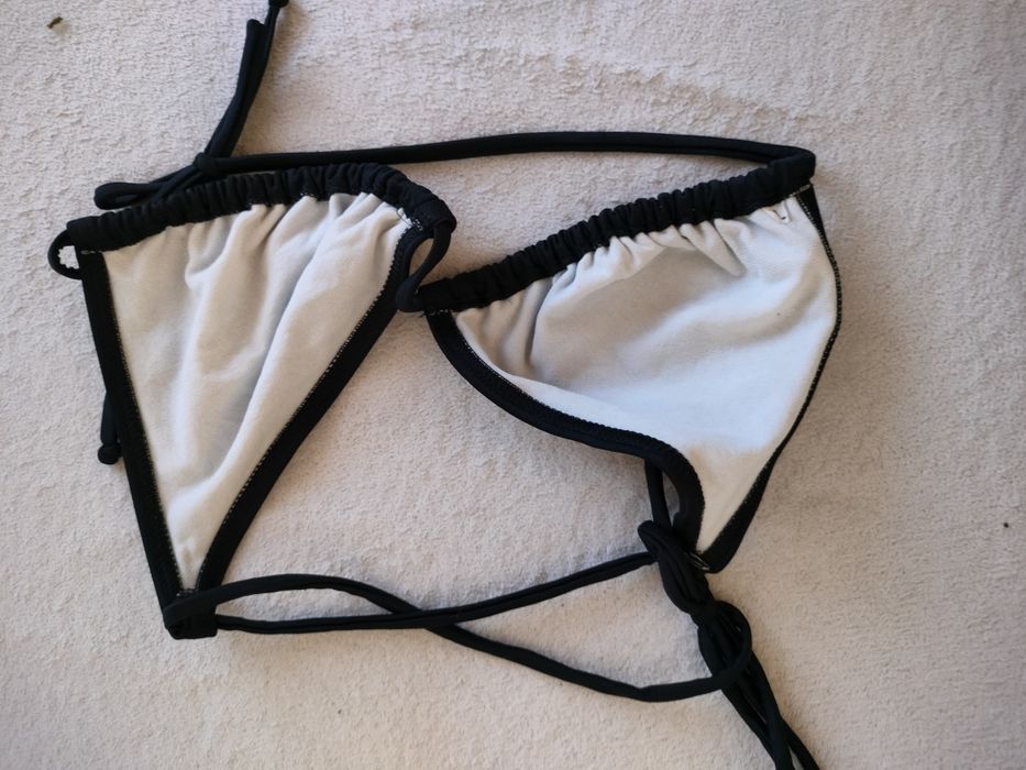 Biustonosz od kostiumu kąpielowego