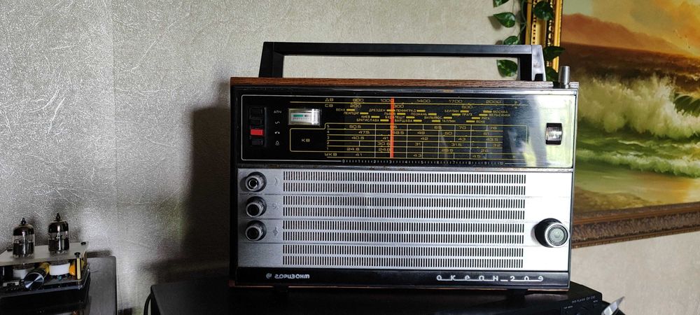 Радіоприймач Океан 209 з FM 88-108МГц