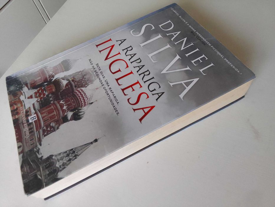 Livros vários de Daniel Silva em óptimo estado