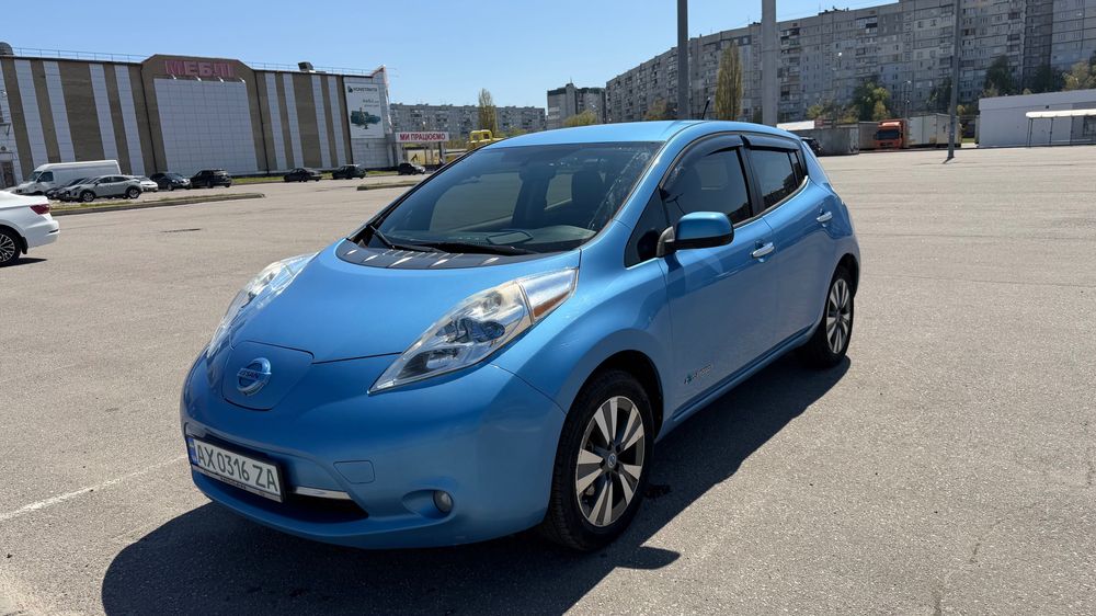 Nissan Leaf 2013 | Максималка | 10/12 батарея | Без ДТП